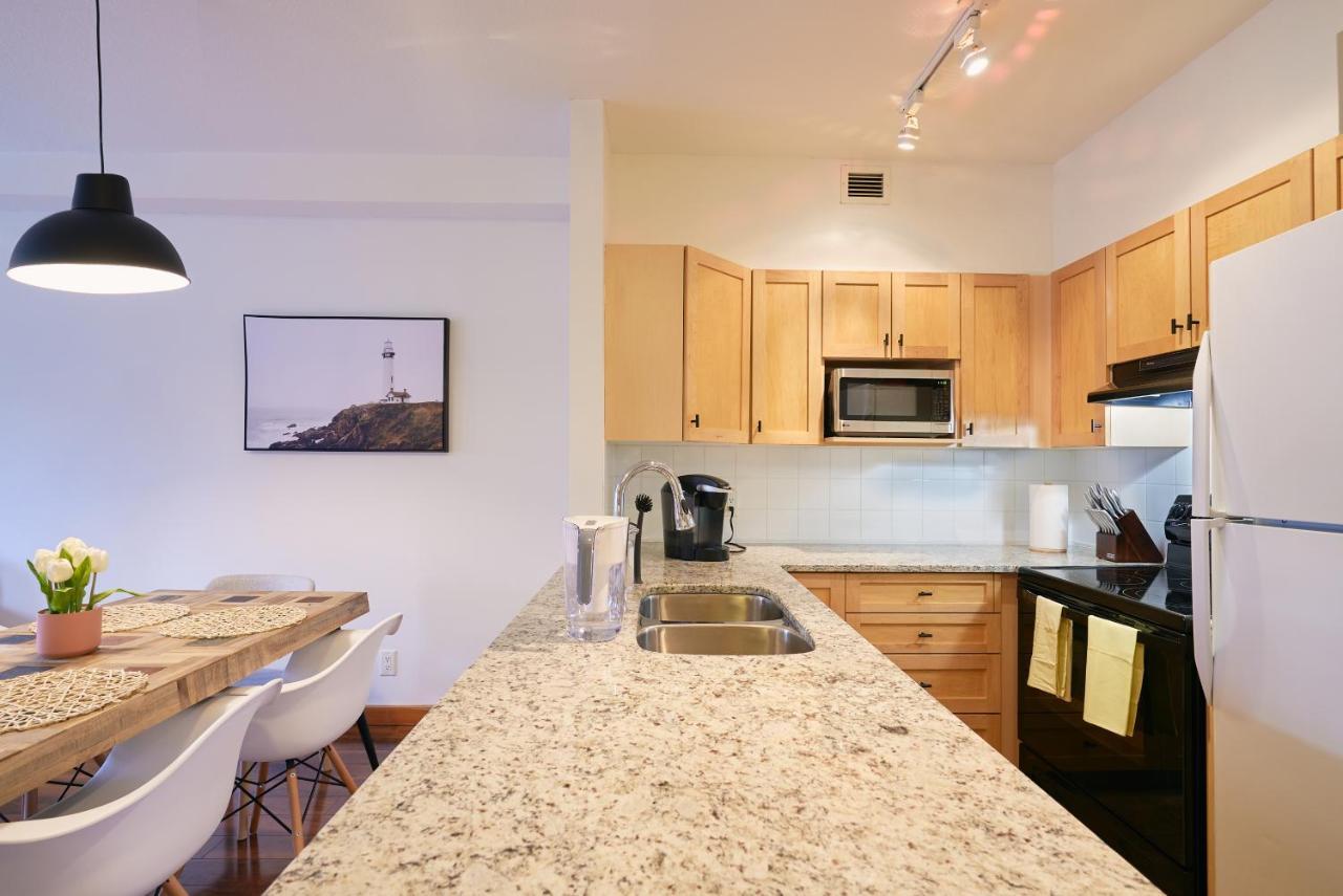Mtn View Escape With King Size Bed With Outdoor Pool - Banff Pass Included! Apartment Canmore Exterior foto